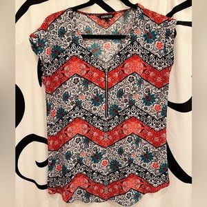 Express Short Sleeve Blouse size Small